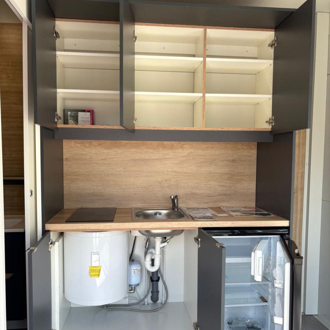 Home 36 - Tiny House Elegance Typ 3 (8x3 m) - AUSSTELLUNGSSTÜCK
