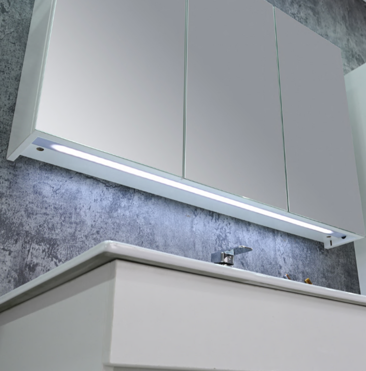 Bathroom furniture set BELLUNO white
